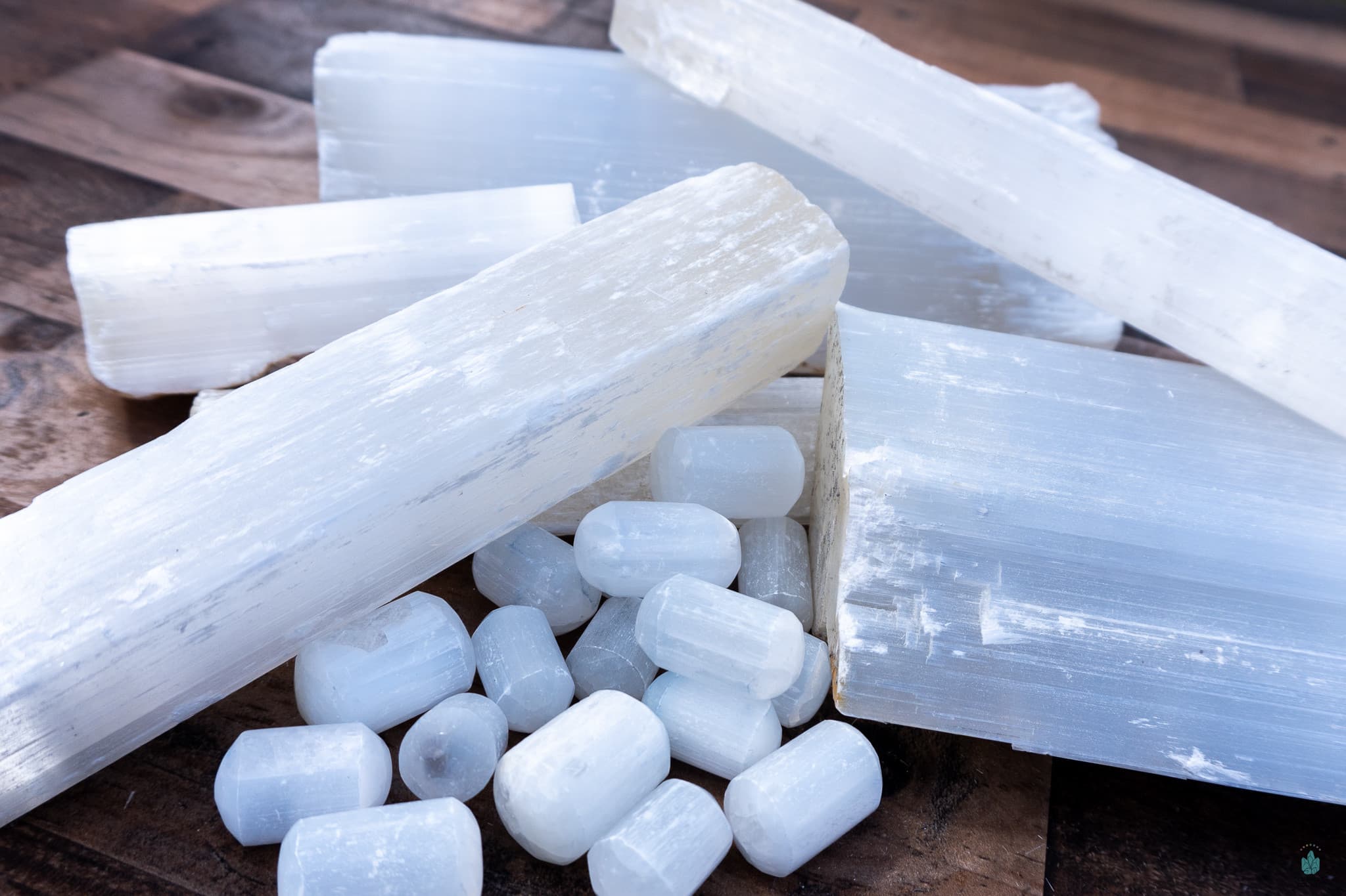 Selenite — Crystals illustration