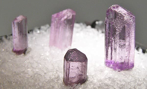 Scapolite — Crystals illustration