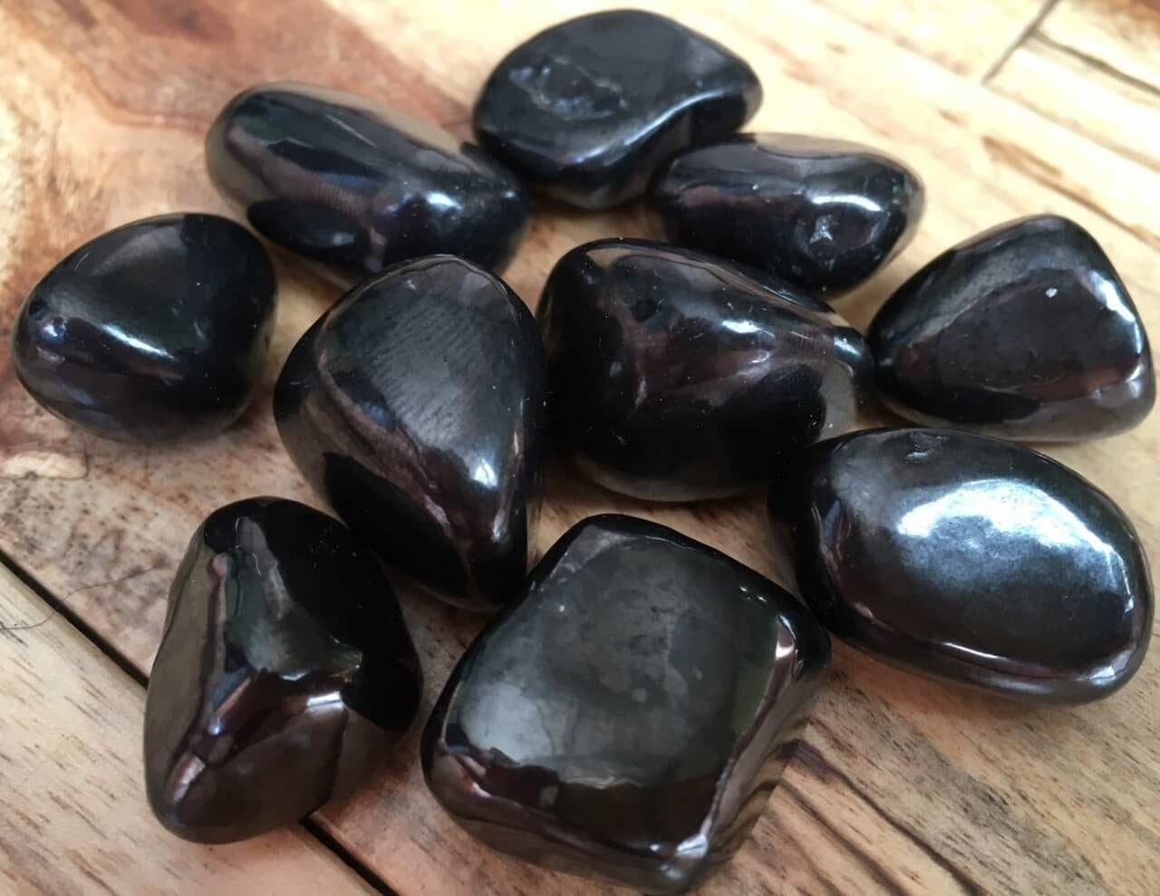 Shungite — Crystals illustration