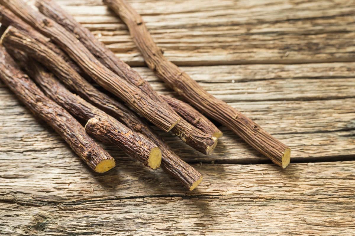 Licorice Root — Herbs illustration