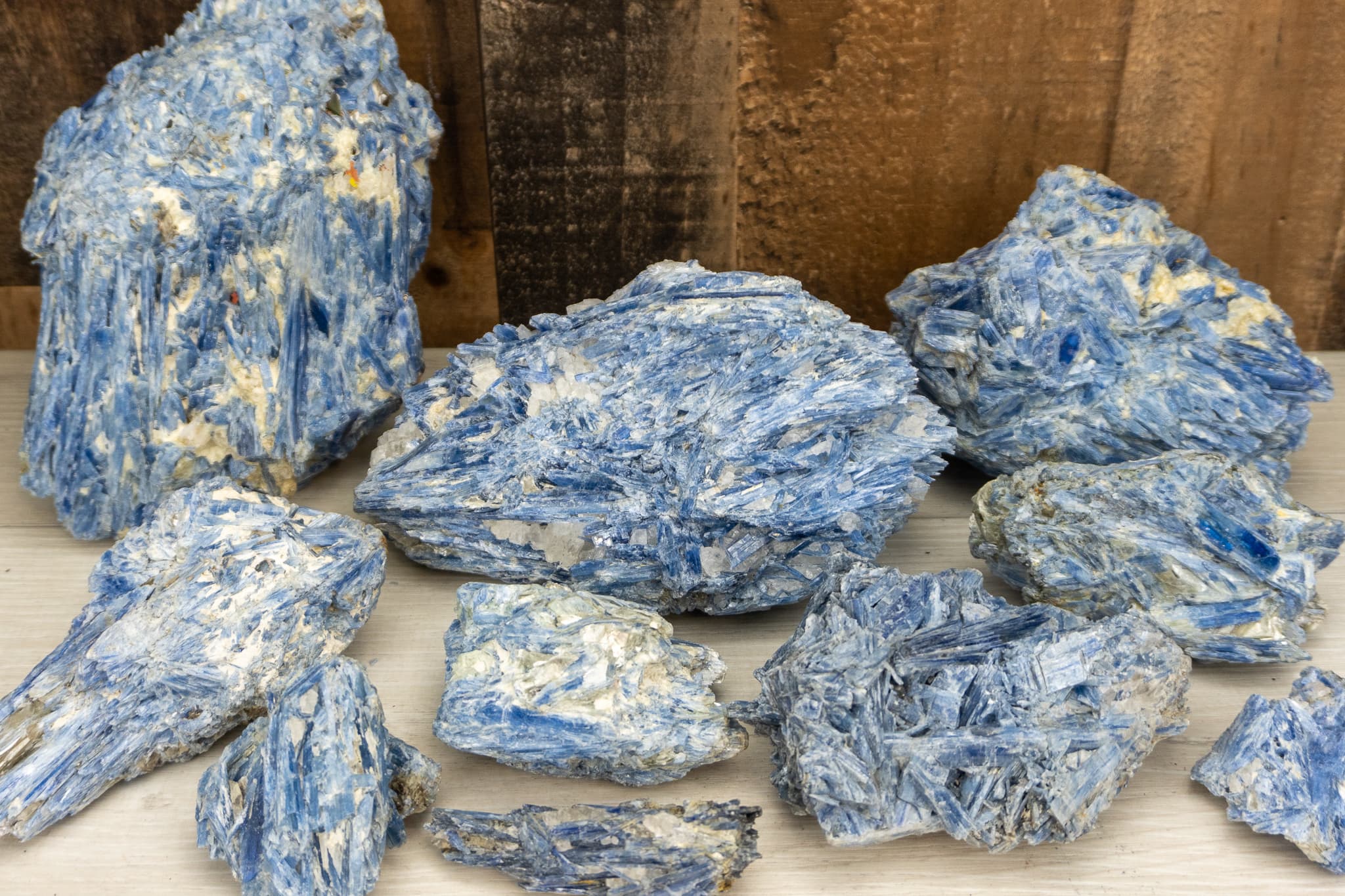 Kyanite — Crystals illustration