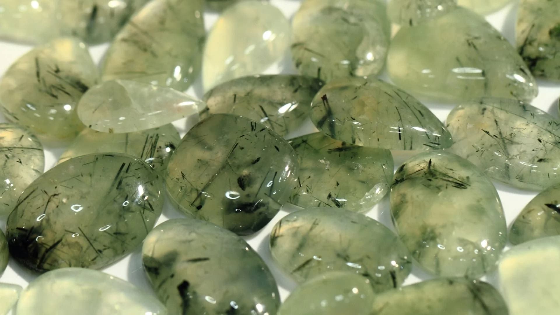Prehnite — Crystals illustration