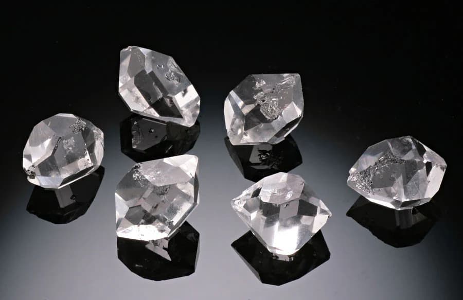 Herkimer Diamond — Crystals illustration