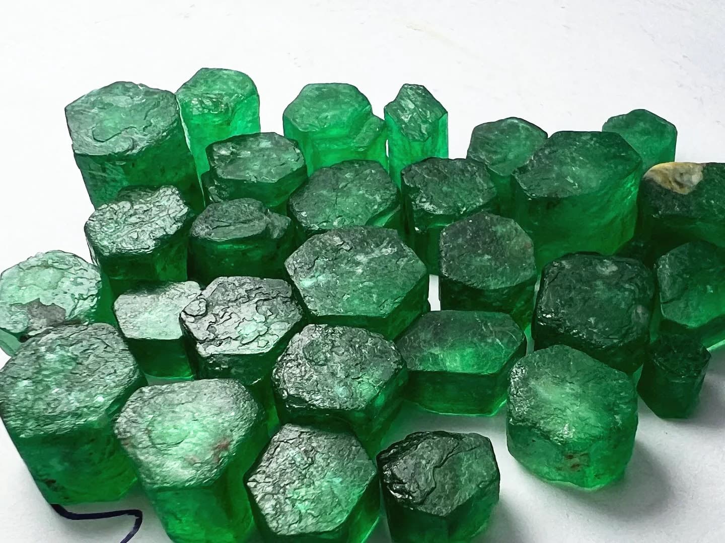 Emerald — Crystals illustration