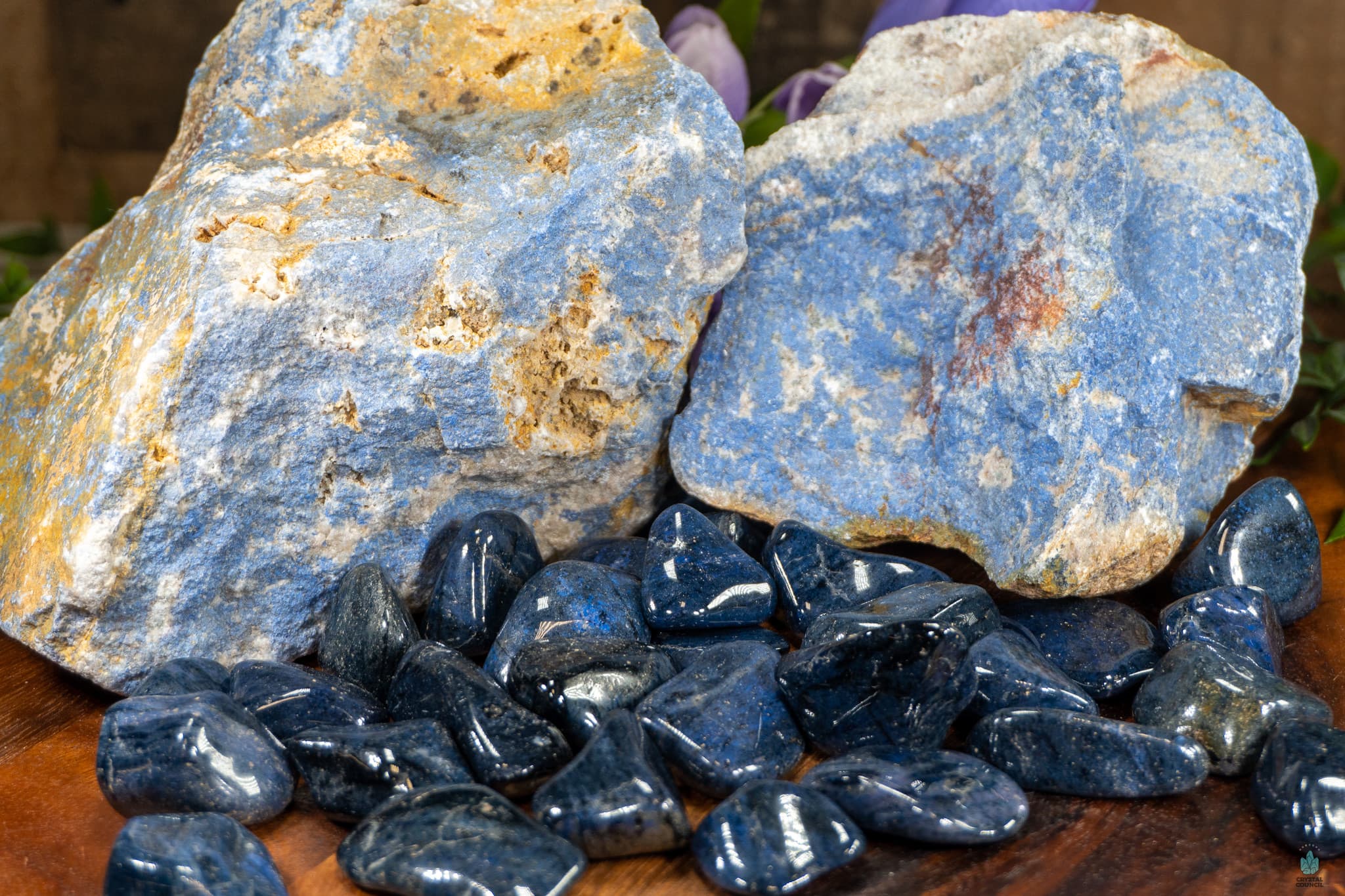 Dumortierite — Crystals illustration
