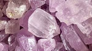 Kunzite — Crystals illustration